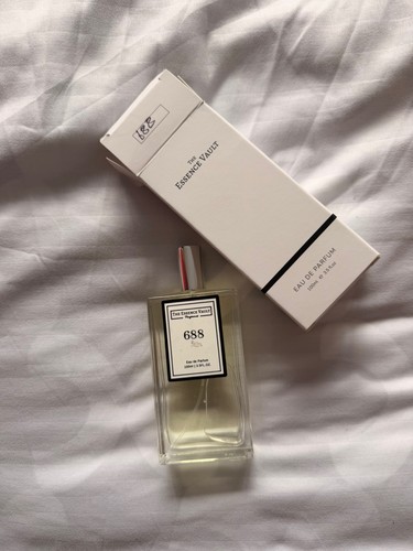 The essence vault perfume 688 - the,